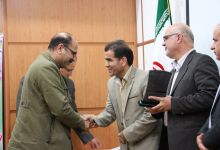 گزارش تصویری از مراسم تقدیر از کارمند نمونه در دانشگاه صنعتی شاهرود